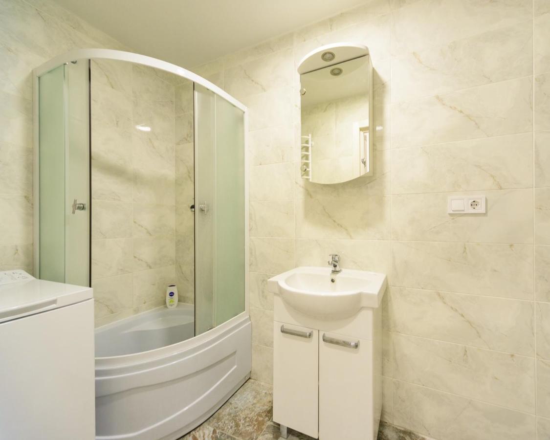 Inn Smarthause Apartments Kiev Bagian luar foto