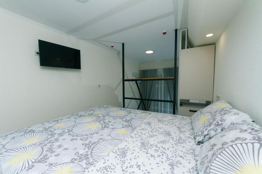 Inn Smarthause Apartments Kiev Bagian luar foto